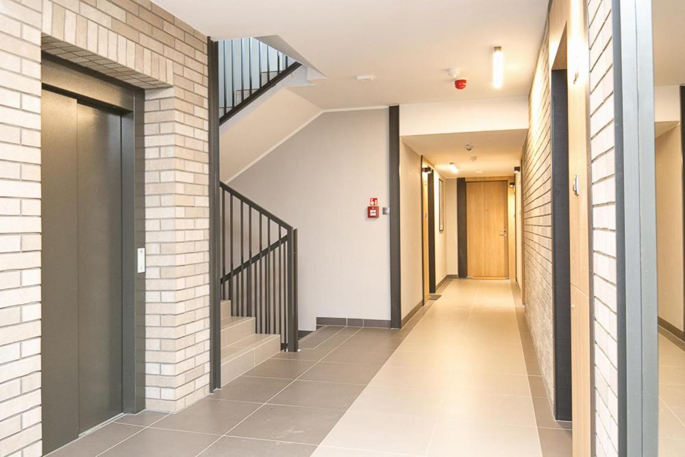 Apartament Black Zajezdnia Wrzeszcz Apartment Гданск Екстериор снимка