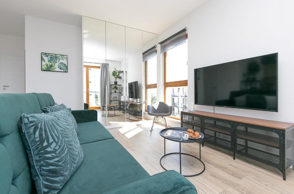 Apartament Black Zajezdnia Wrzeszcz Apartment Гданск Екстериор снимка
